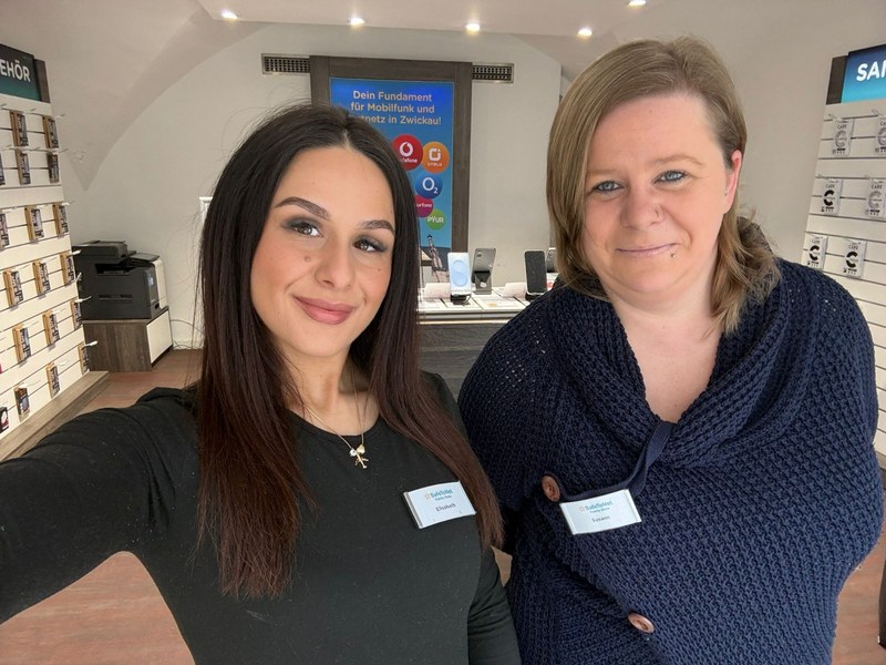 Susann Müller & Elisabeth Omerovic — Shopleiterinnen Mobilfunkshop Zwickau